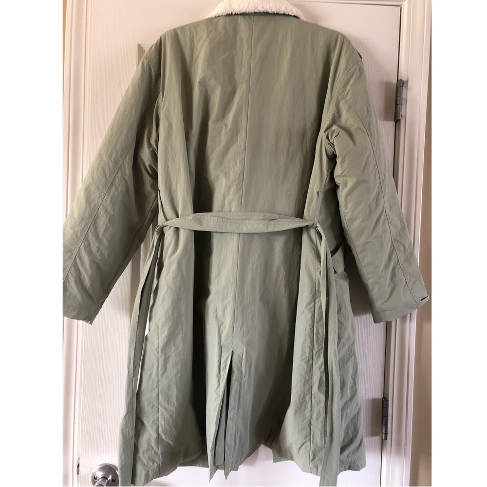 Forever 21 Green quilted coat - Picture 9 of 9
